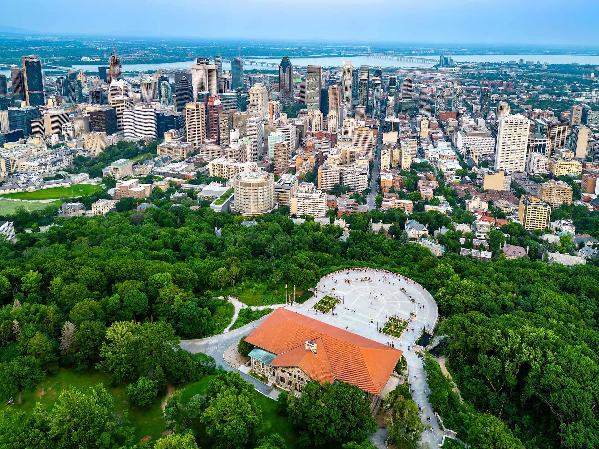Vue du ciel d'espaces verts &agrave; Montr&eacute;al