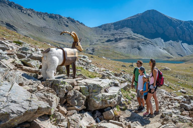 Une randonn&eacute;e po&eacute;tique et familiale, autour de lacs d'altitude