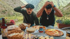 Les Moustachus en vadrouille